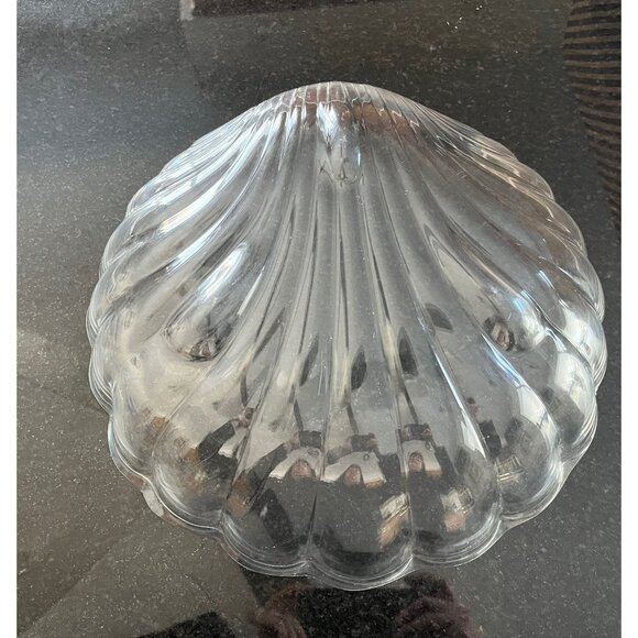 Vintage 1980's Large Clear Lucite Acrylic Scallop Shell Shaped Bowl 12 3/4" x 4" - Picture 5 of 7